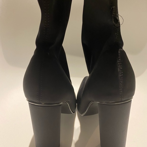 Stylish black sock booties. Very comfortable. - Picture 2 of 5